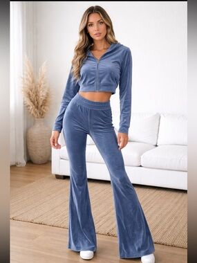 Hollister Cropped Zip Hoodie & Flared Velour Pants Set - Blue size Small